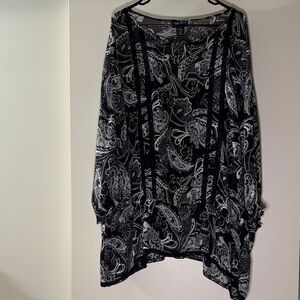 Maggie Barnes Monochrome Paisley Top